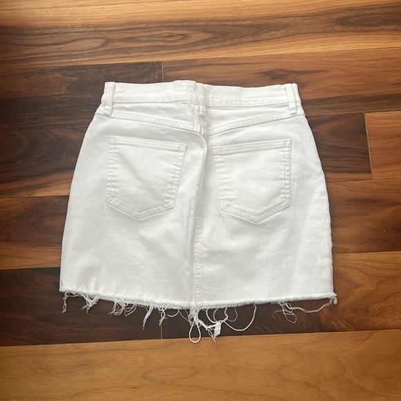 JBD Frayed Denim Mini Skirt in White - Picture 2 of 4